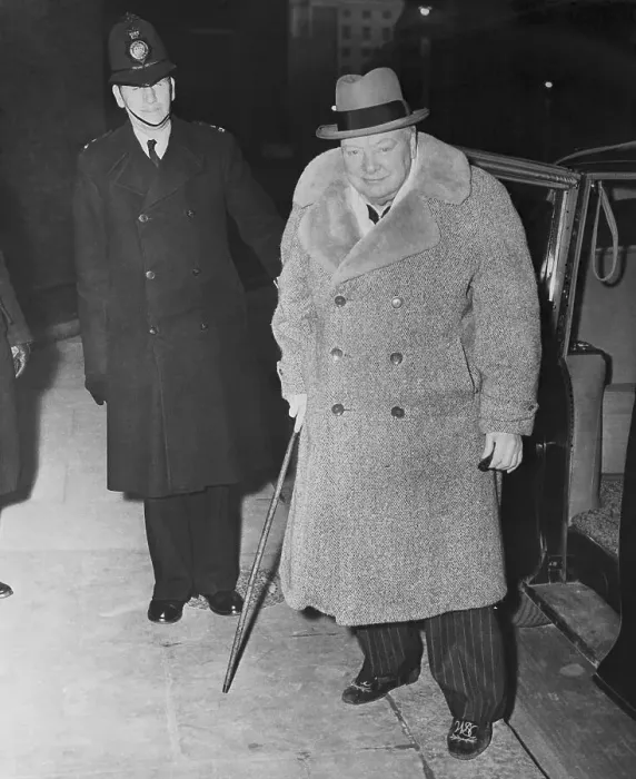 Framed Print : Sir Winston Churchill Arriving