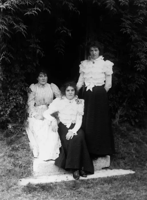 Framed Print : Sisters. circa 1900: Three sisters in their garden. (Photo by F J Mortimer / Getty Images) Framed Print : Sisters. circa 1900: Three sisters in their garden. (Photo by F J Mortimer / Getty Images)