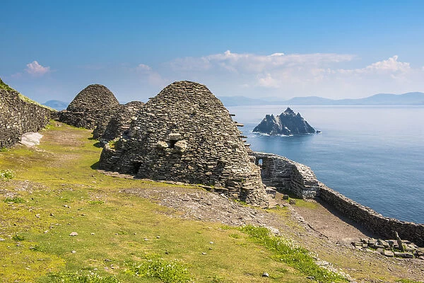 Skellig Michael (Great Skellig), Skellig islands, County Kerry, Munster province, Ireland, Europe. Monasterys architecture on the top of of the island