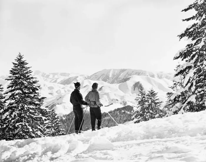 Framed Print : Skiers Enjoy View of Sawtooth Range