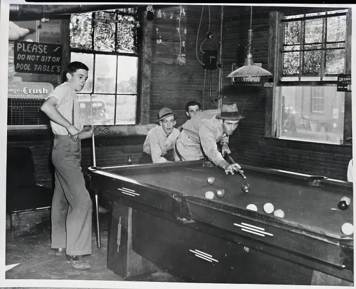 Framed Print : Small Pool Room Framed Print : Small Pool Room