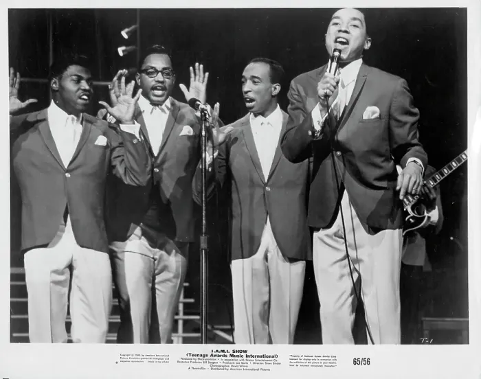 Framed Print : Smokey Robinson & The Miracles At The T.A.M.I. Show Framed Print : Smokey Robinson & The Miracles At The T.A.M.I. Show