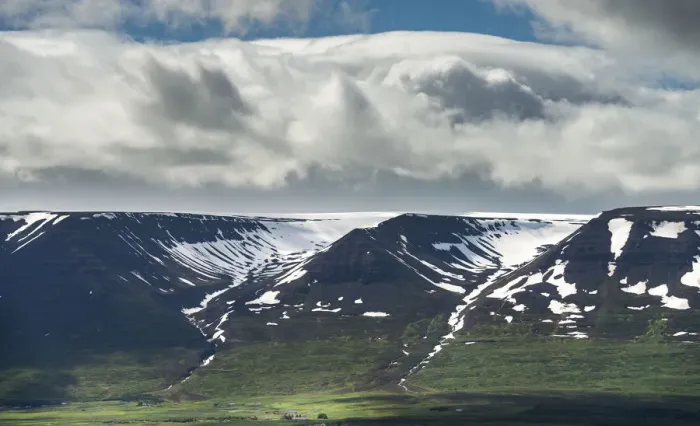 Framed Print : snow mountain range in Iceland Framed Print : snow mountain range in Iceland