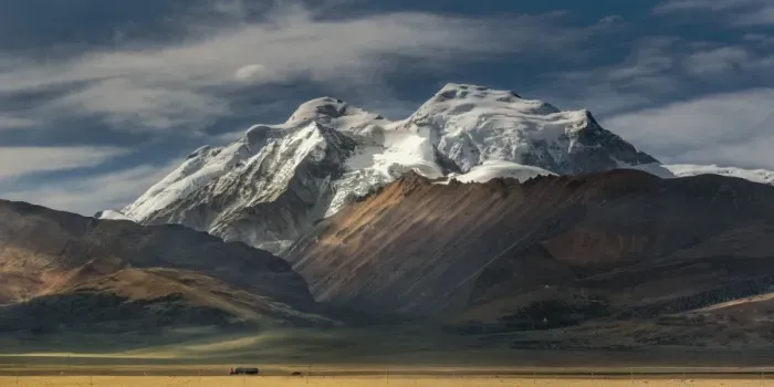Framed Print : Snow mountain in Tibet Framed Print : Snow mountain in Tibet