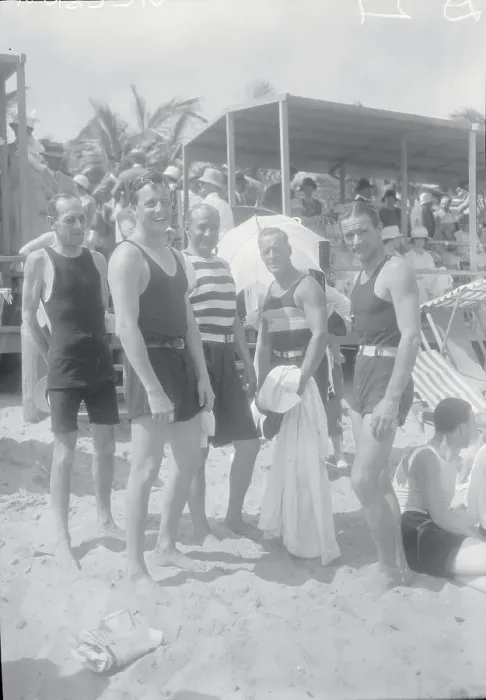 Framed Print : Socialites Enjoying the Sun