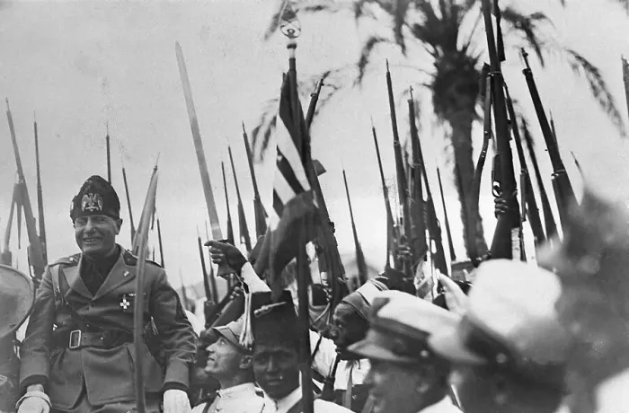 Framed Print : Soldiers Carrying Benito Mussolini on Their Shoulders Framed Print : Soldiers Carrying Benito Mussolini on Their Shoulders