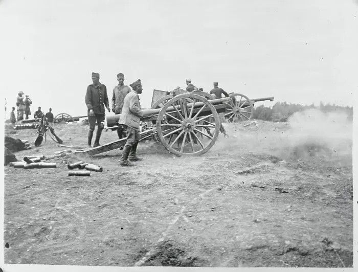 Framed Print : Soldiers Manning Cannon