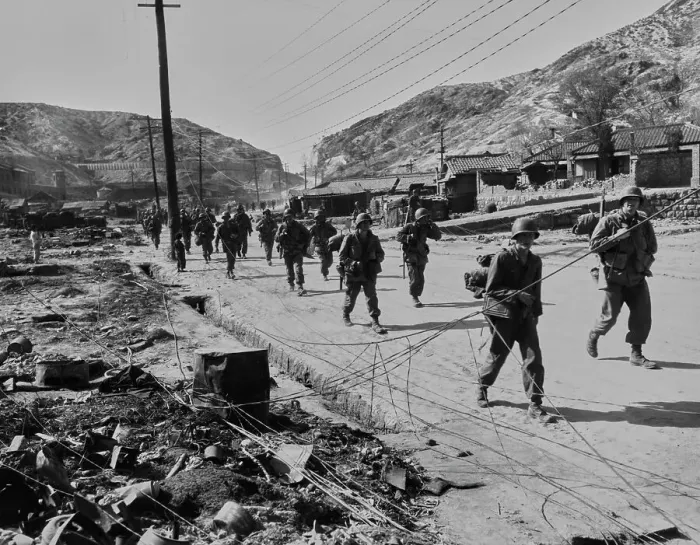 Framed Print : UN Soldiers Near Seoul Framed Print : UN Soldiers Near Seoul