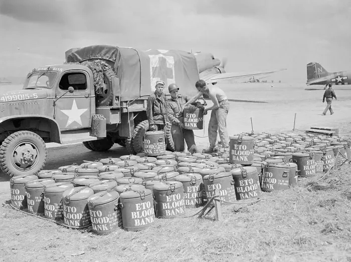 Framed Print : Soldiers Organizing Blood Bank Containers During World War II Framed Print : Soldiers Organizing Blood Bank Containers During World War II