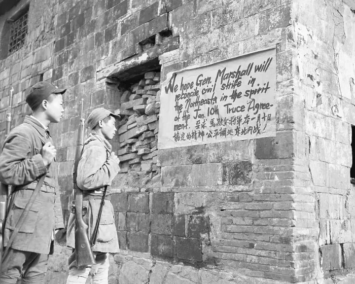 Framed Print : Soldiers Reading Sign Framed Print : Soldiers Reading Sign