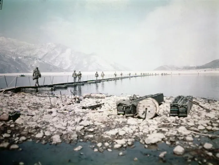 Framed Print : Soldiers Traveling for Meals