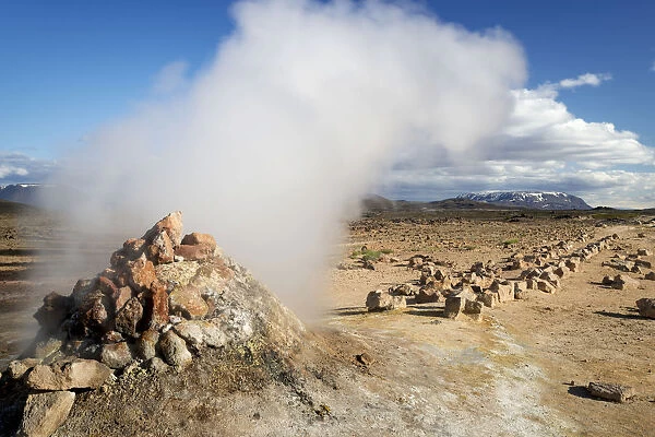 Solfataras, fumaroles, sulfur and other minerals, steam, Hveraroend geothermal area, Namafjall mountains, Myvatn area, Norourland eystra, the north-east region, Iceland, Europe