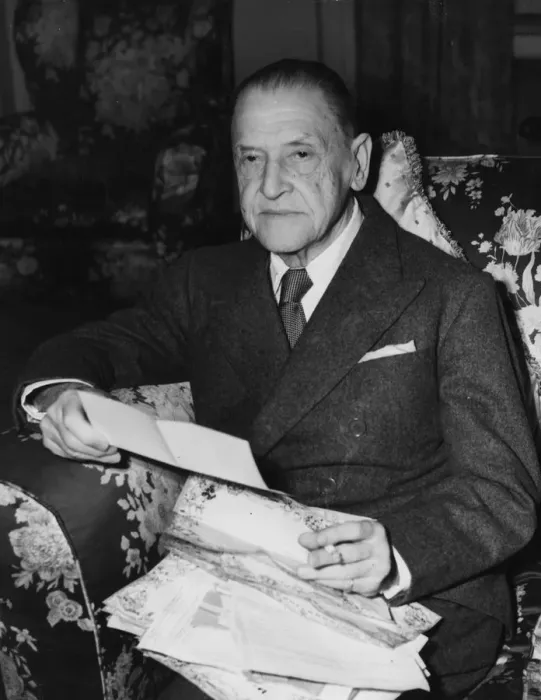 Framed Print : Somerset Maugham Framed Print : Somerset Maugham