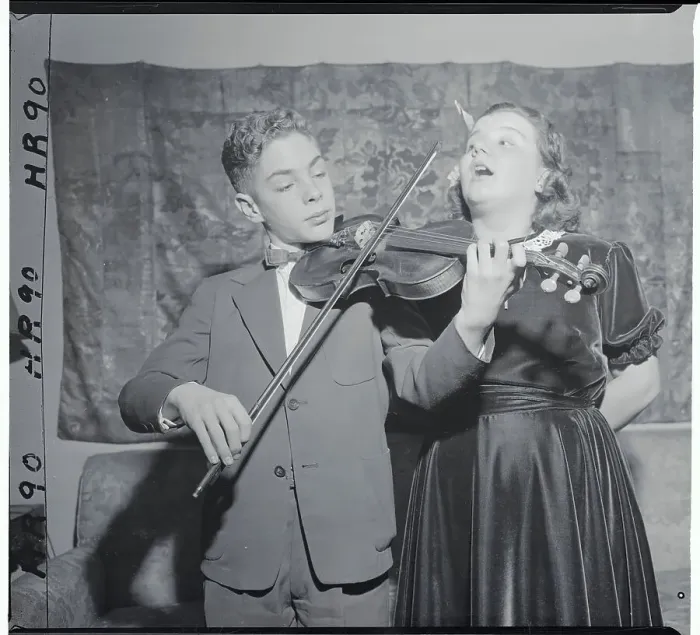 Framed Print : Songstress and Violinist Rehearsing Framed Print : Songstress and Violinist Rehearsing