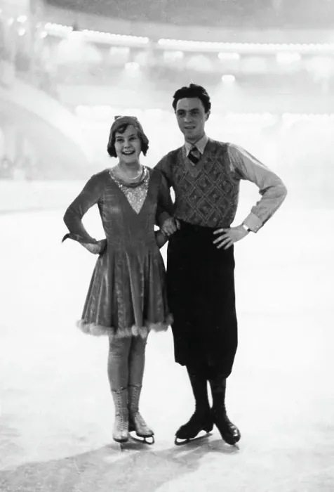 Framed Print : Sonja Henie & Karl Schaefer Pose On Ice Framed Print : Sonja Henie & Karl Schaefer Pose On Ice