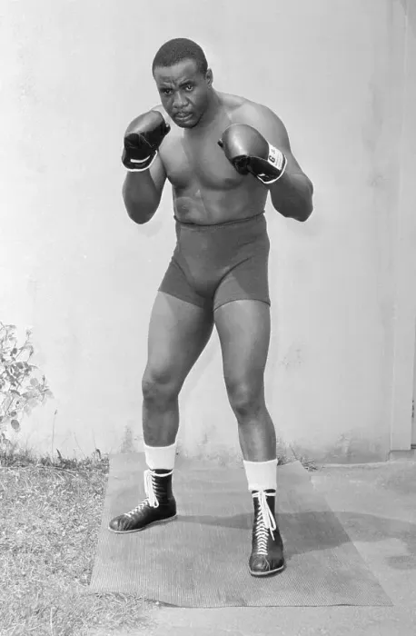 Framed Print : Sonny Liston Posing in Boxing Position Framed Print : Sonny Liston Posing in Boxing Position