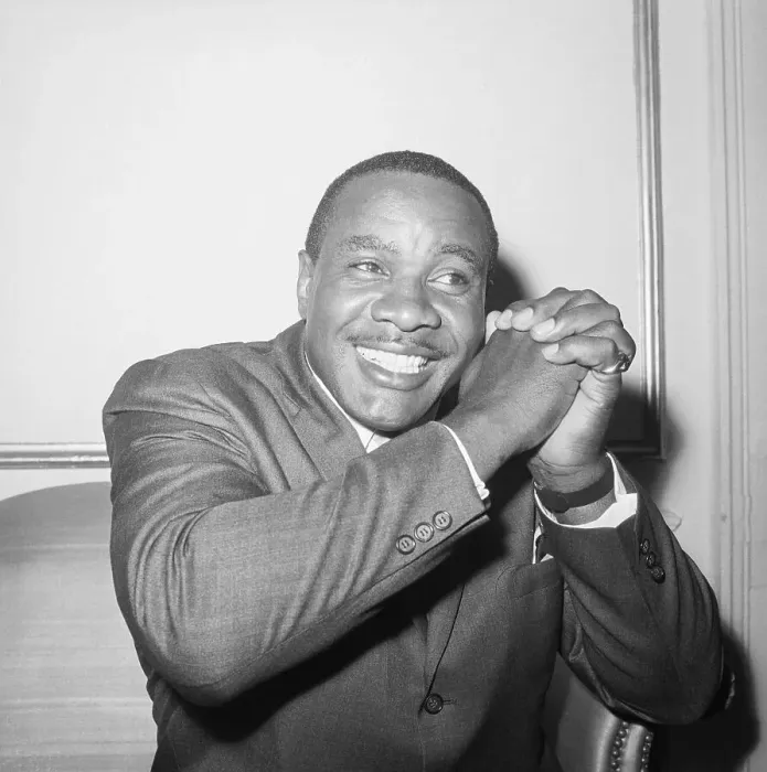 Framed Print : Sonny Liston Smiles and Clasping His Hands Framed Print : Sonny Liston Smiles and Clasping His Hands