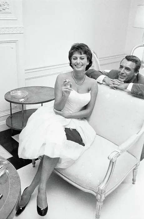 Framed Print : Sophia Loren with Cary Grant Framed Print : Sophia Loren with Cary Grant
