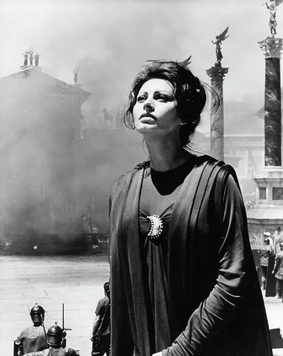 Framed Print : Sophia Loren In The Fall Of The Roman Empire Framed Print : Sophia Loren In The Fall Of The Roman Empire