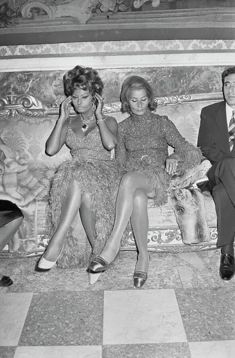 Framed Print : Sophia Loren with Mother at Premiere Framed Print : Sophia Loren with Mother at Premiere