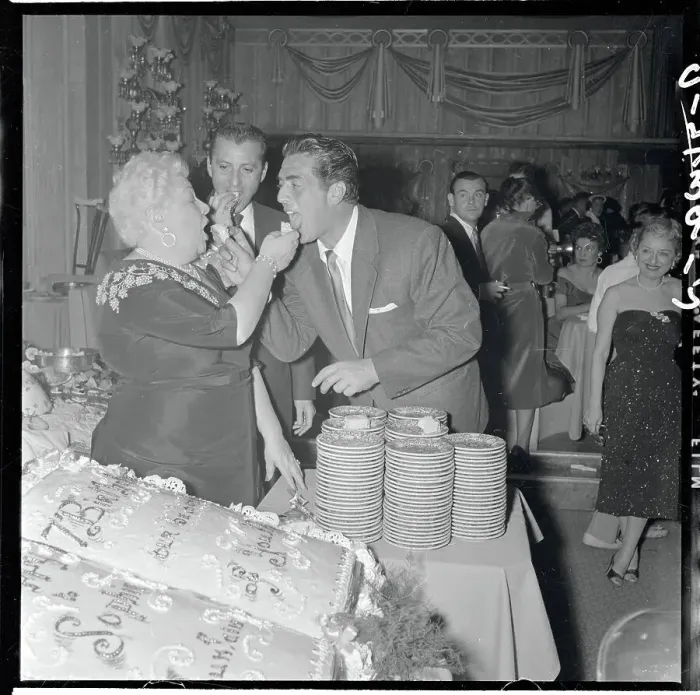 Framed Print : Sophie Tucker Feeding Cake to Vic Mature