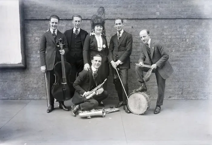 Framed Print : Sophie Tucker Poses With Her Jazz Band