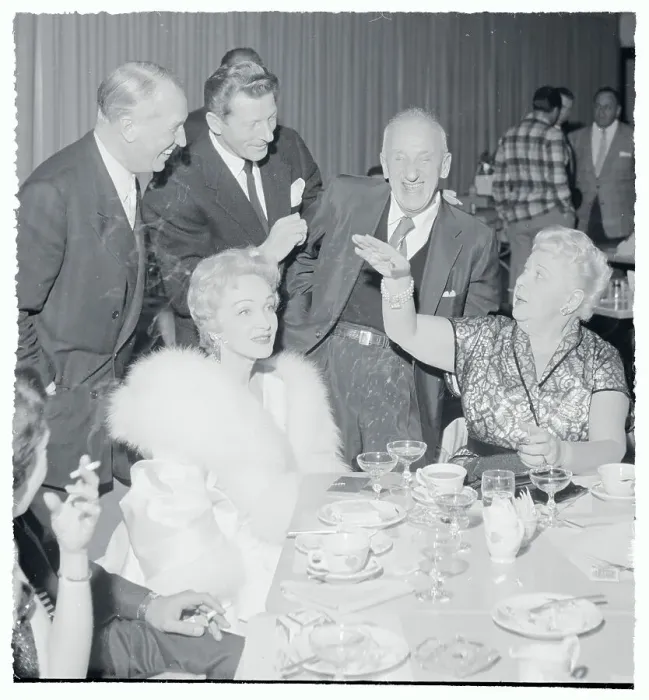 Framed Print : Sophie Tucker Sitting with Colleagues Framed Print : Sophie Tucker Sitting with Colleagues