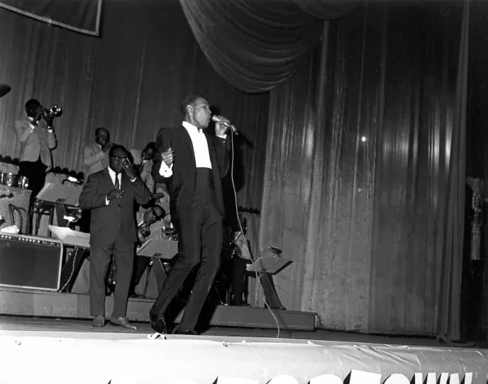 Framed Print : Soul Singer In The Motortown Revue Framed Print : Soul Singer In The Motortown Revue