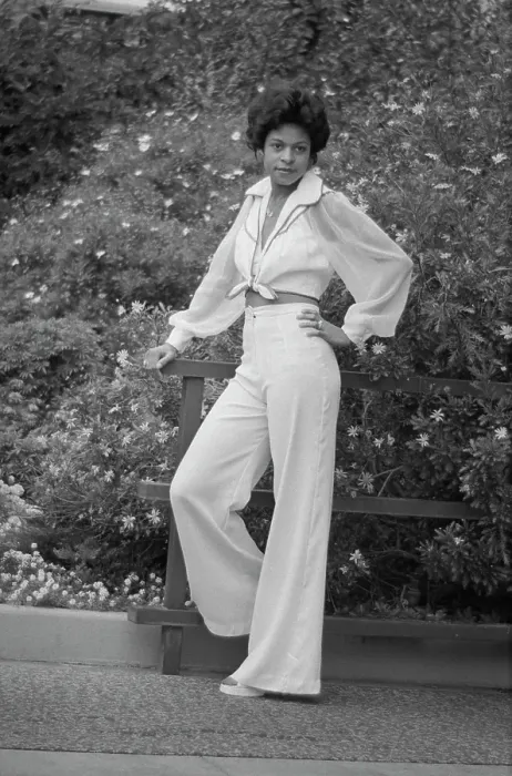 Framed Print : Soul Train Dancer Fashion Shoot Framed Print : Soul Train Dancer Fashion Shoot