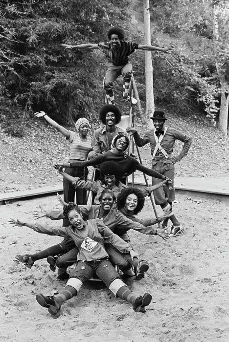 Framed Print : Soul Train Dancers Framed Print : Soul Train Dancers