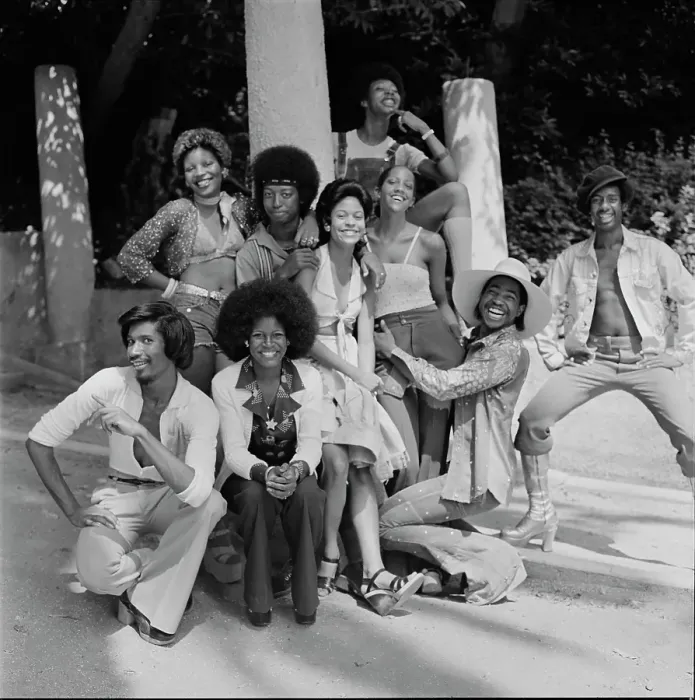 Framed Print : Soul Train Dancers