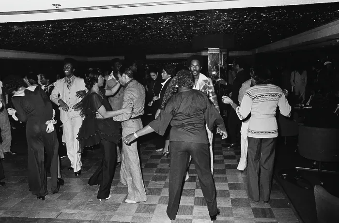 Framed Print : Soul Train Dancers (Right On! Magazine) Framed Print : Soul Train Dancers (Right On! Magazine)