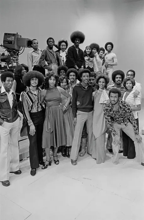 Framed Print : Soul Train On Set Aired 8th Jan 1977 Framed Print : Soul Train On Set Aired 8th Jan 1977