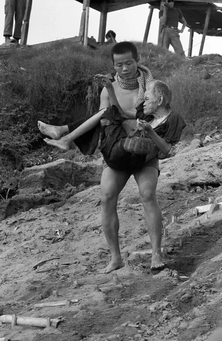 Framed Print : South Vietnamese Soldiers Help Cambodian Natives Framed Print : South Vietnamese Soldiers Help Cambodian Natives