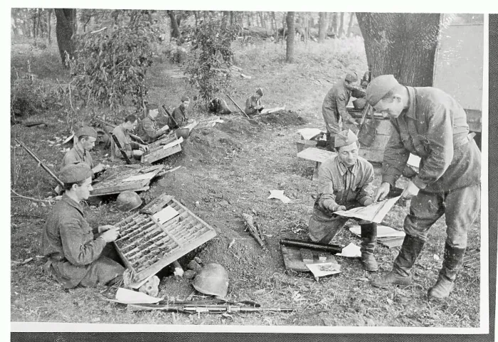 Framed Print : Soviet Soldiers Type-set Their Own Front-Line Newspaper