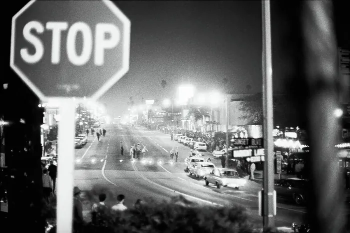 Framed Print : Sparsely Occupied Street of Sunset Boulevard Framed Print : Sparsely Occupied Street of Sunset Boulevard