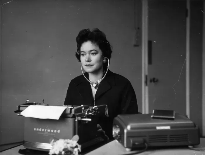 Framed Print : Speak Up. 11th May 1955: Audio-typist Bronwen Hamilton-Jenkins working from a dictaphone Framed Print : Speak Up. 11th May 1955: Audio-typist Bronwen Hamilton-Jenkins working from a dictaphone