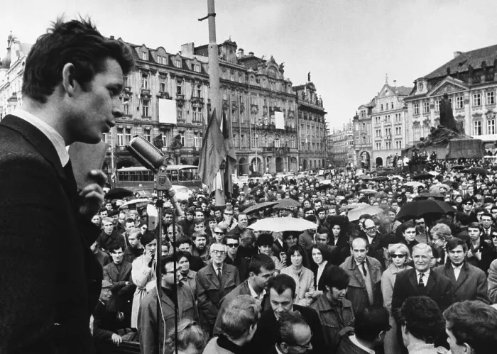 Framed Print : Speaker Addresses Czech Crowd In Prague 1968 Framed Print : Speaker Addresses Czech Crowd In Prague 1968