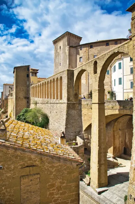 Framed Print : Spectacular Medieval Pitigliano in Italy Framed Print : Spectacular Medieval Pitigliano in Italy