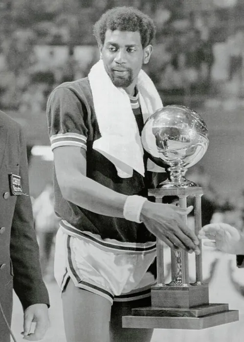 Framed Print : Spencer Haywood with Large Trophy Framed Print : Spencer Haywood with Large Trophy