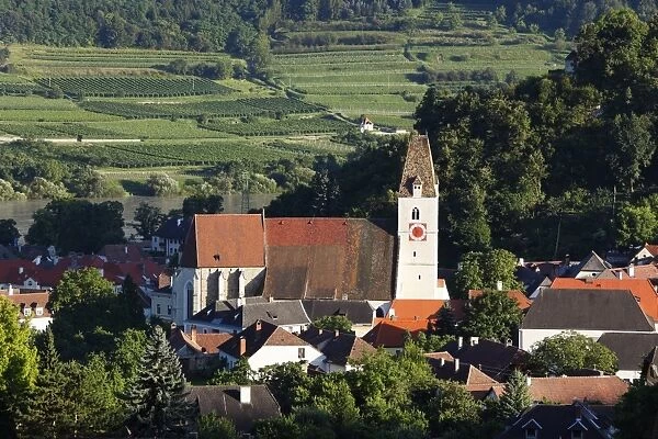 Spitz with parish church and the Danube, Wachau, Waldviertel, Lower Austria, Austria, Europe