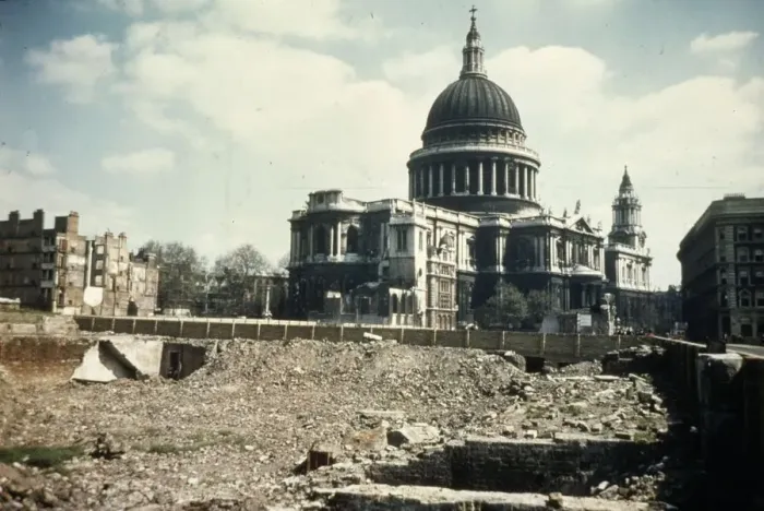 Framed Print : St. Pauls Cathedral