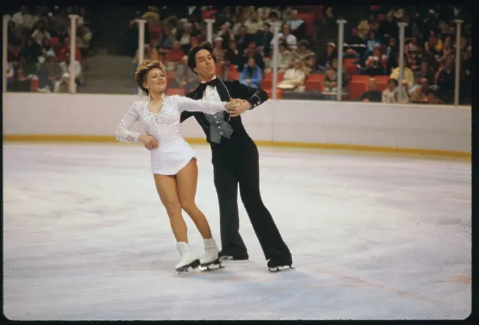 Framed Print : Stacy Smith and John Summers Skating in Arena Framed Print : Stacy Smith and John Summers Skating in Arena