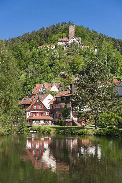 Stadtsee lake with Burg Liebenzell Castle, Bad Liebenzell, Nordschwarzwald, Schwarzwald, Baden-Wurttemberg, Germany