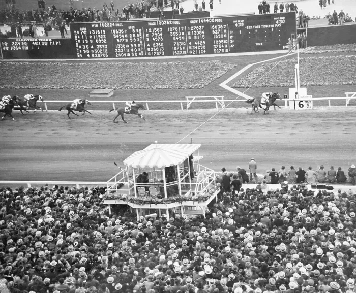 Framed Print : Stagehand and Seabiscuit in Santa Anita Handicap Framed Print : Stagehand and Seabiscuit in Santa Anita Handicap
