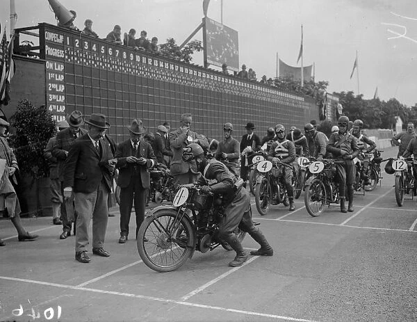 Stalledcompetitor on the starting grid of the 1926 TT races