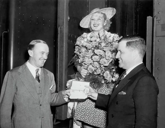 Framed Print : Stan Laurel Receiving Key to Atlantic City Framed Print : Stan Laurel Receiving Key to Atlantic City