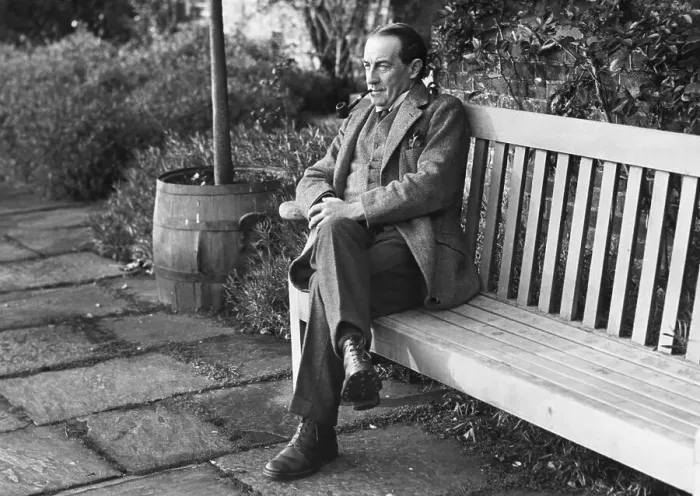 Framed Print : Stanley Baldwin On Park Bench Smoking Framed Print : Stanley Baldwin On Park Bench Smoking