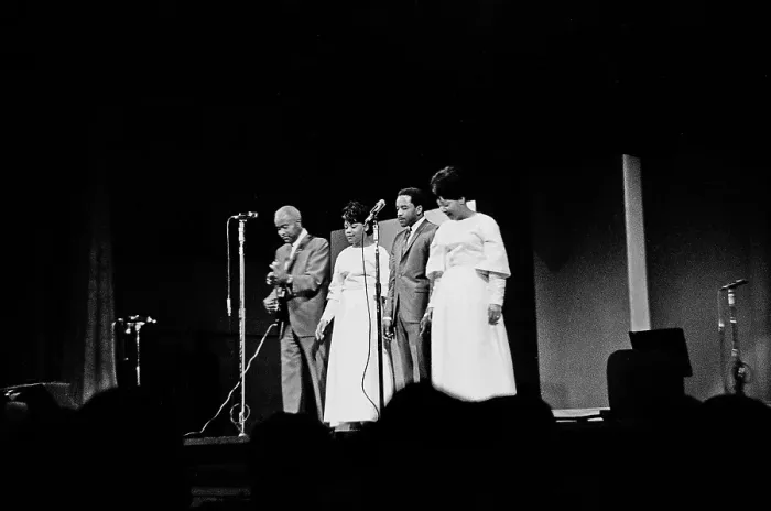 Framed Print : The Staple Singers At The New York Folk Festival Framed Print : The Staple Singers At The New York Folk Festival