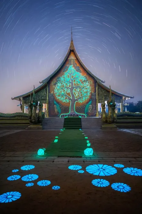 Framed Print : Star Trail over Wat Sirindhorn Wararam, Ubon Ratchathani, Thailand Framed Print : Star Trail over Wat Sirindhorn Wararam, Ubon Ratchathani, Thailand